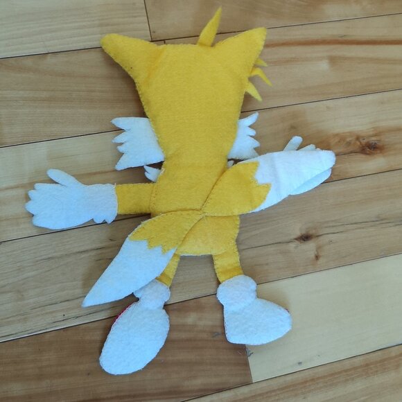 Felt Handmade Stuffed Animal Tails from Sonic the Hedgehog - Picture 2 of 2